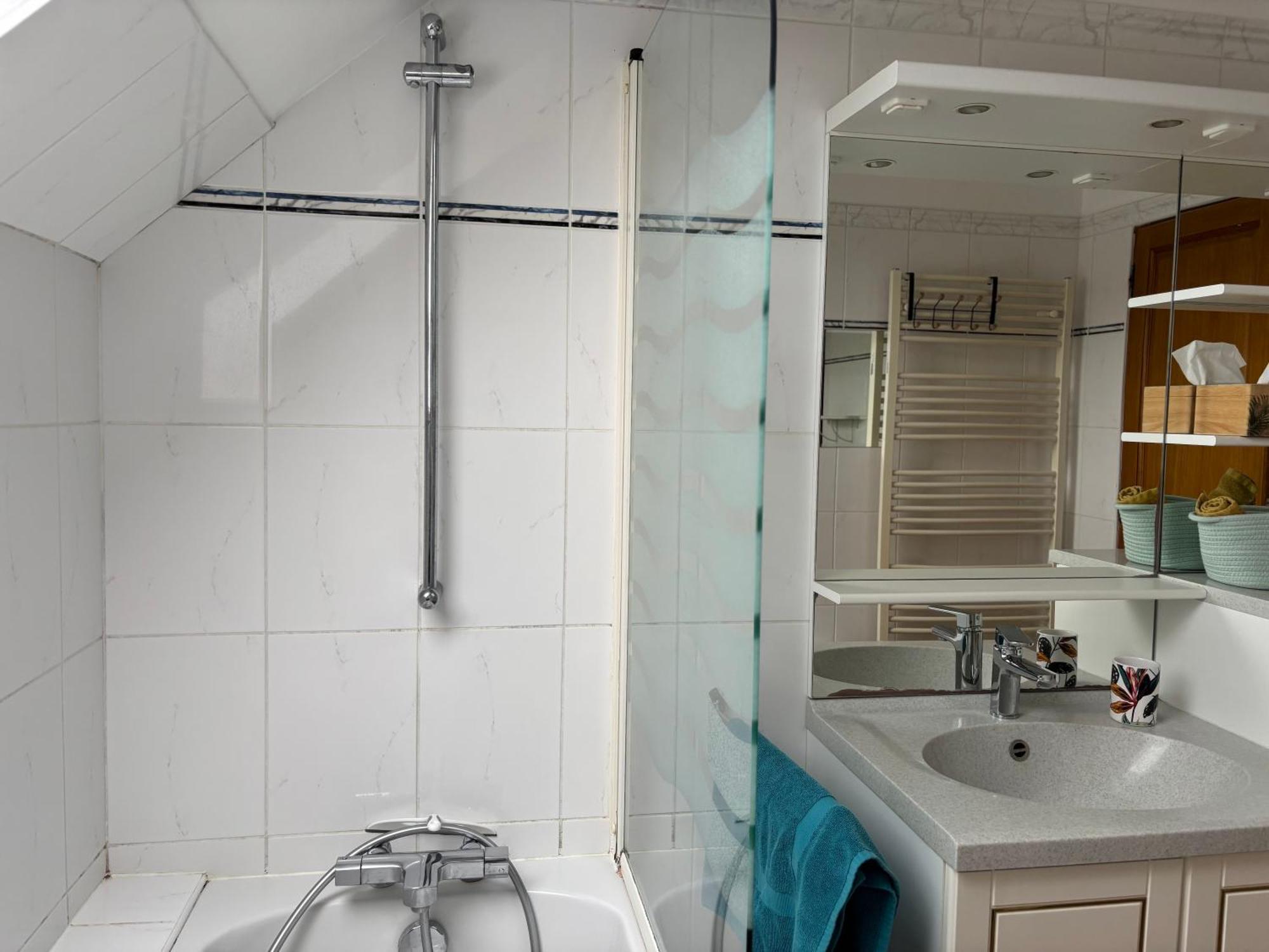 Le So Art, Grande Maison 4 Chambres, Terrain De Petanque, Grand Jardin Clos, Flipper, Babyfoot, Jeux Arcade, Ping Pong,1 Km Mer, Proche Golf, Port En Bessin, Bayeux Et Plages Du Debarquement, Adaptee Enfants Commes Εξωτερικό φωτογραφία