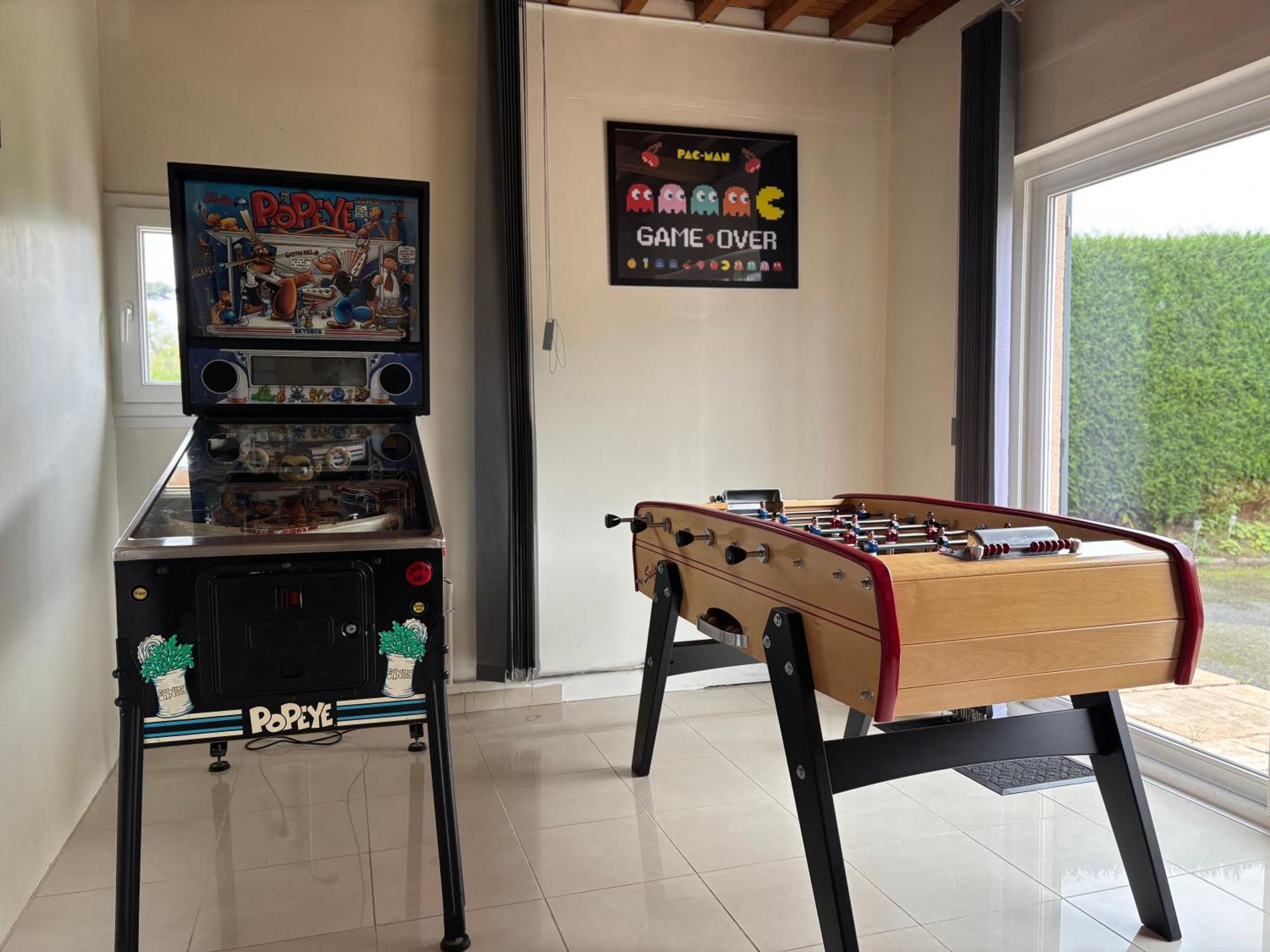 Le So Art, Grande Maison 4 Chambres, Terrain De Petanque, Grand Jardin Clos, Flipper, Babyfoot, Jeux Arcade, Ping Pong,1 Km Mer, Proche Golf, Port En Bessin, Bayeux Et Plages Du Debarquement, Adaptee Enfants Commes Εξωτερικό φωτογραφία